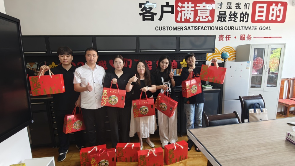 Maotong firar Dragon Boat Festival