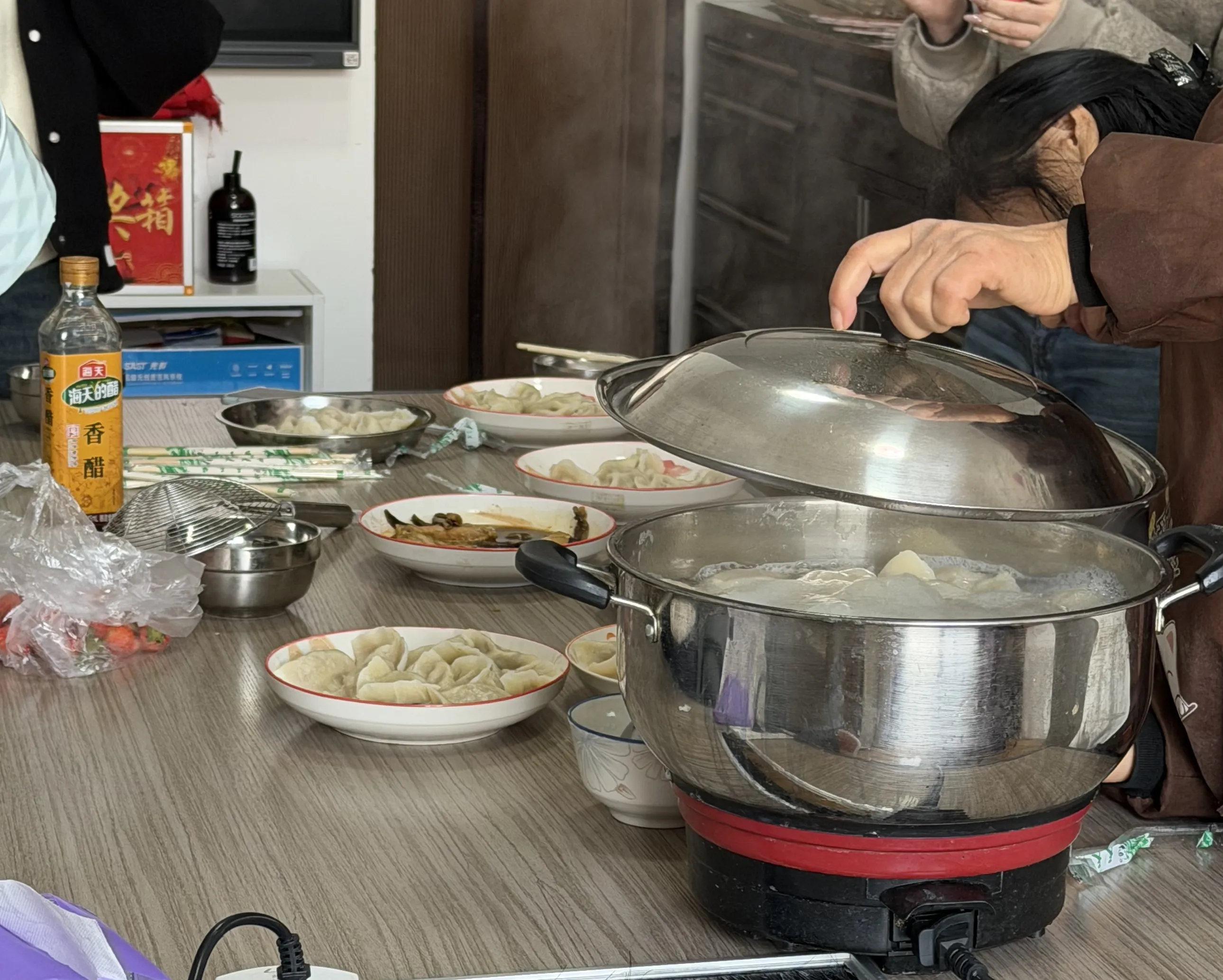 Önskar Maotong och alla ett harmoniskt och framgångsrikt år framöver